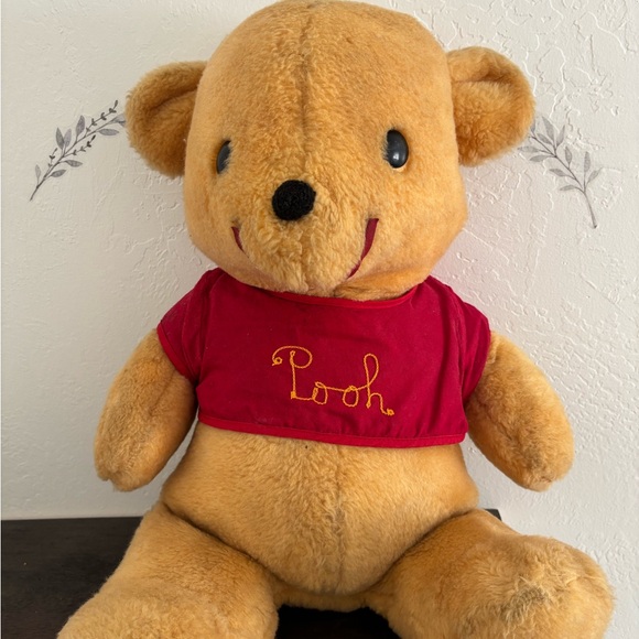 Vintage Classic Pooh Bear Plush - Picture 2 of 7